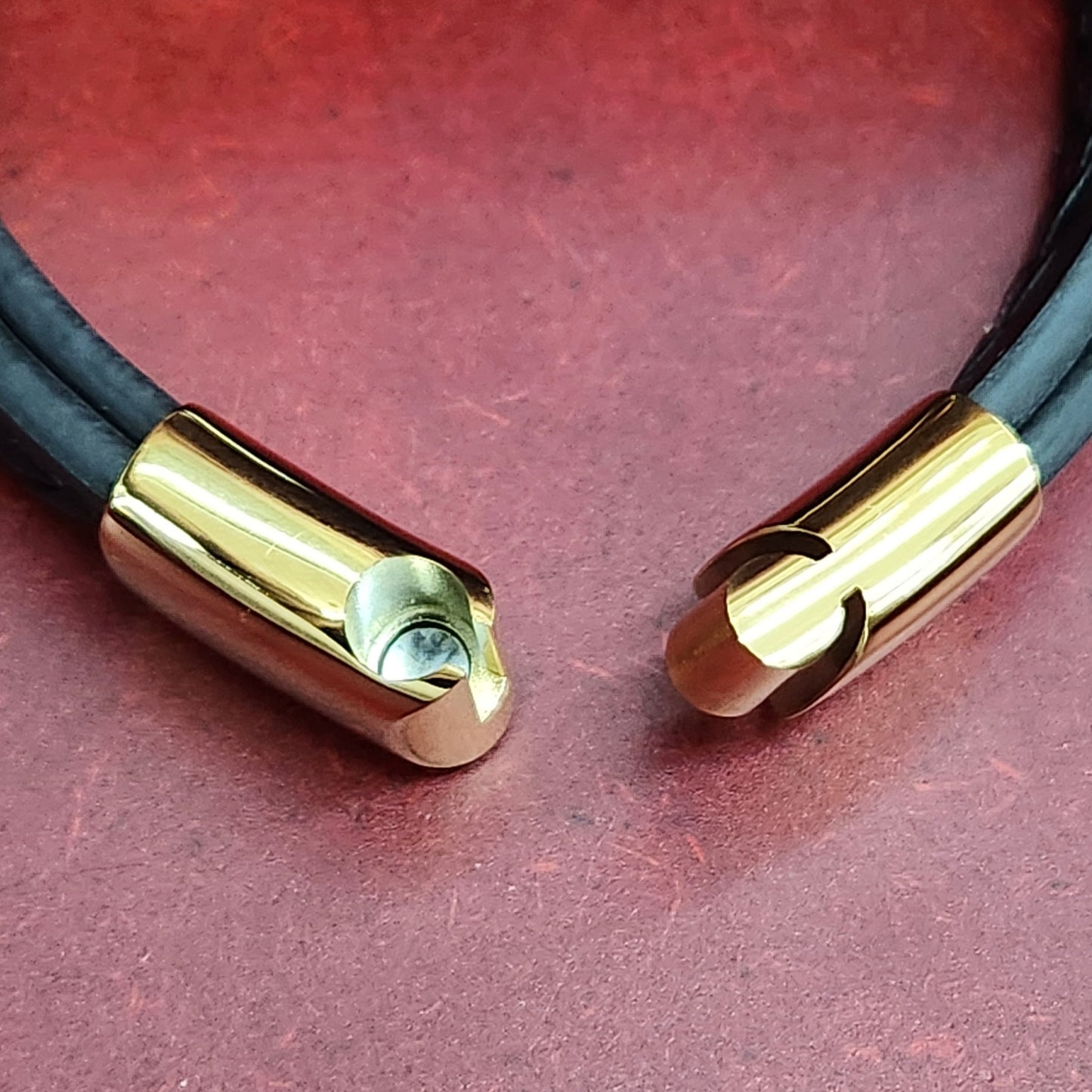 Gold-Plated Stainless Steel Leather Anchor Magnetic Bracelet