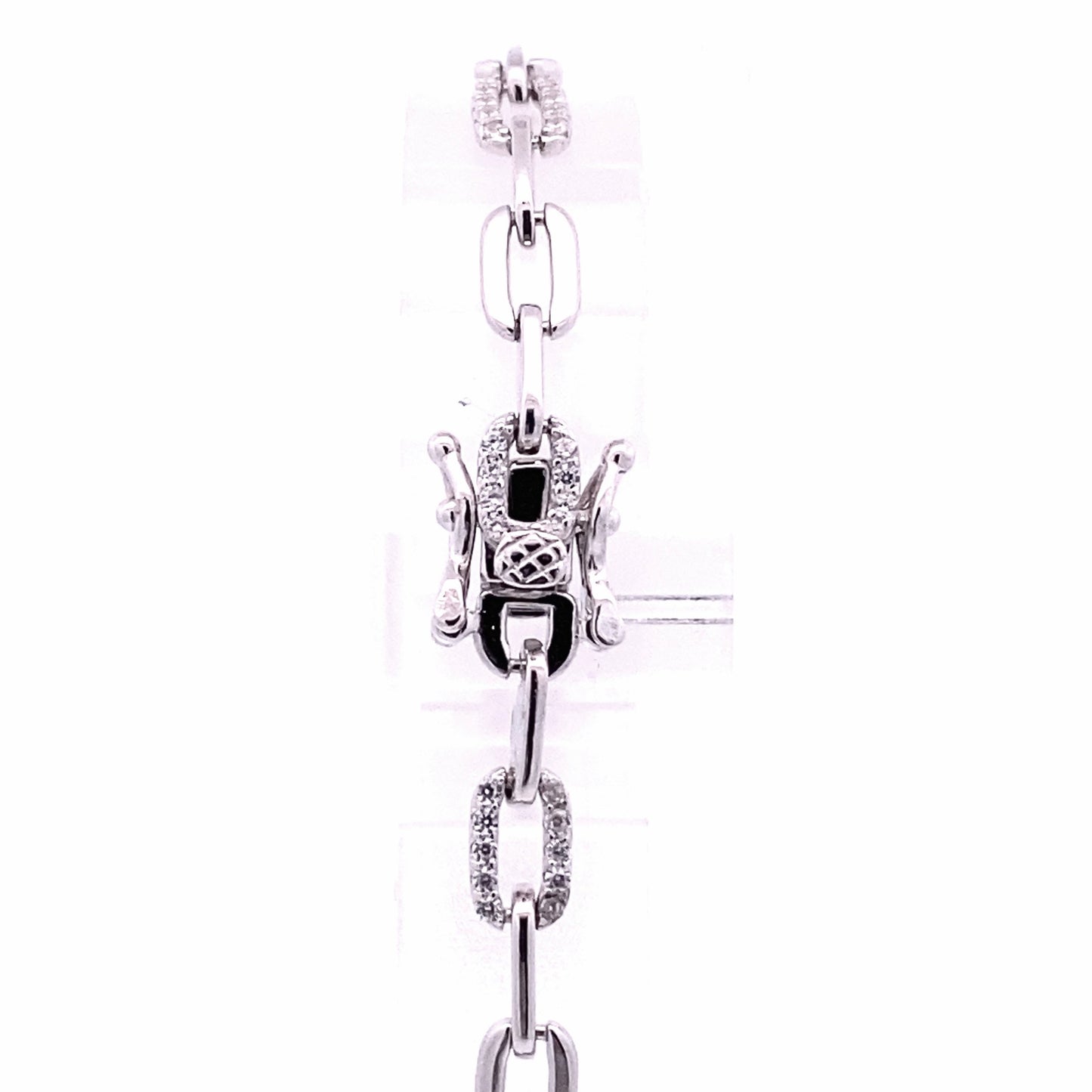 Paperclip chain bracelet with Zirconia back