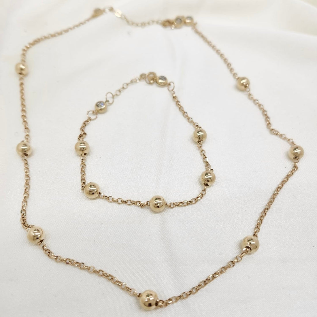 Understanding Gold Jewelry Types: Solid Gold, Gold Vermeil, Gold-Plated, and Gold-Layered Explained